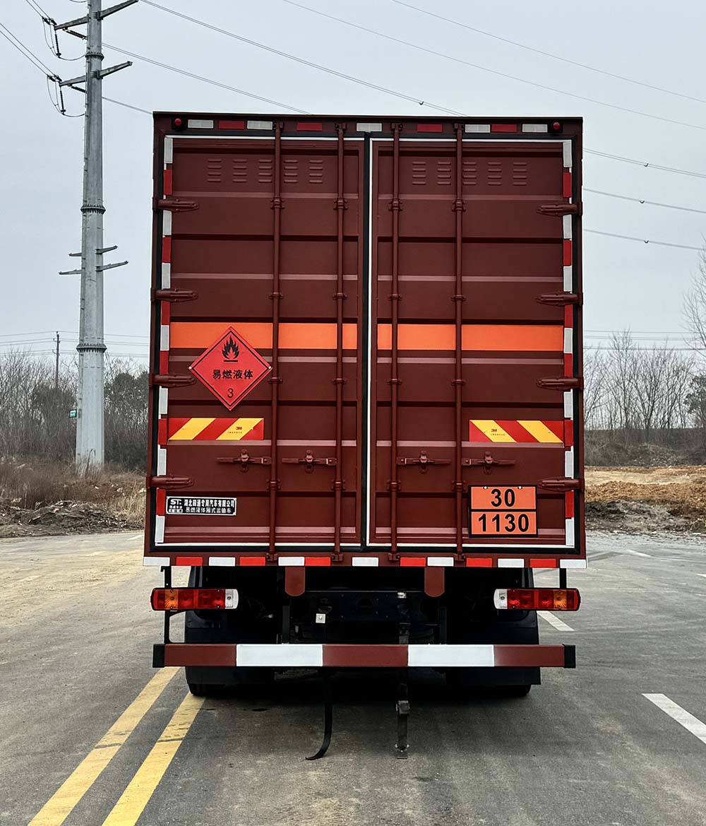 豐霸牌STD5188XRYCA6易燃液體廂式運(yùn)輸車公告圖片