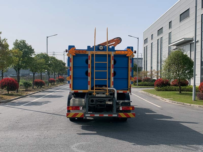 天嘉致能牌JTJ5181TXQZ6墻面清洗車公告圖片