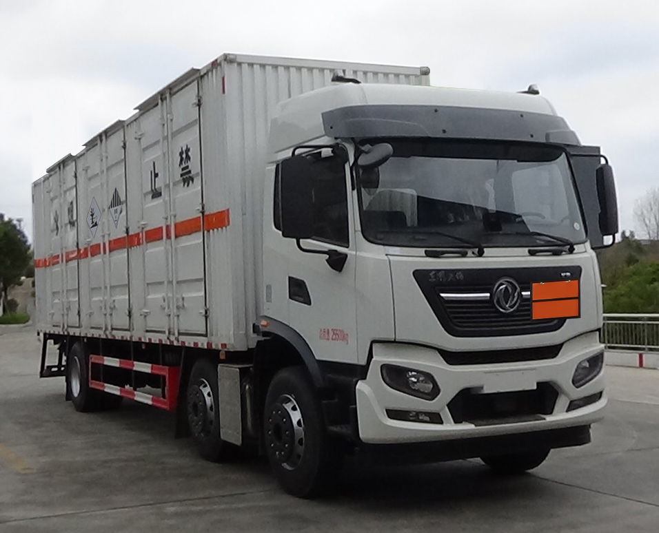 程力威牌CLW5260XZWDDP杂项危险物品厢式运输车