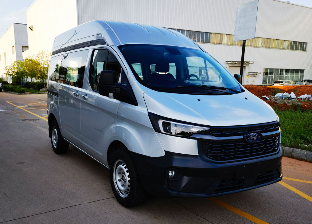 江铃全顺牌5米4座多用途乘用车(JX6503PN-L6)