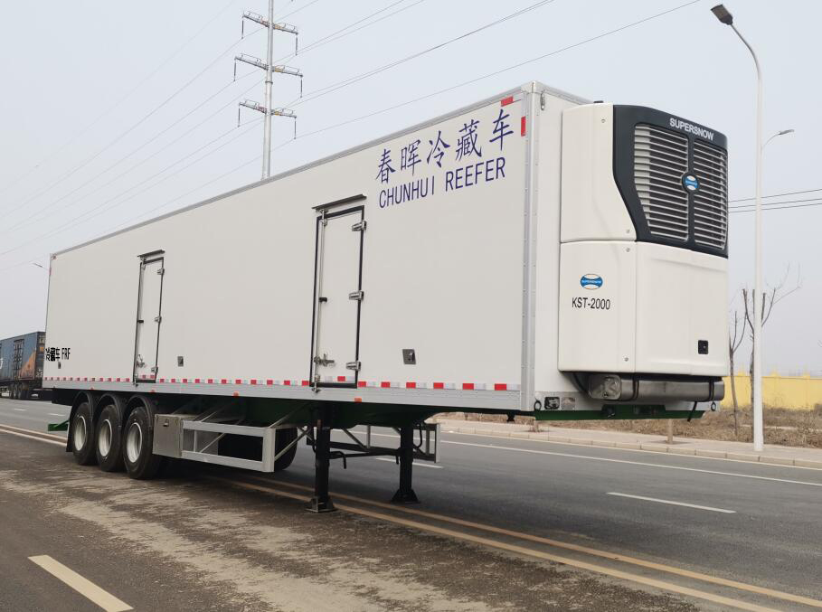 燕赵春晖牌13.6米31.4吨3轴冷藏半挂车(HHC9400XLC)