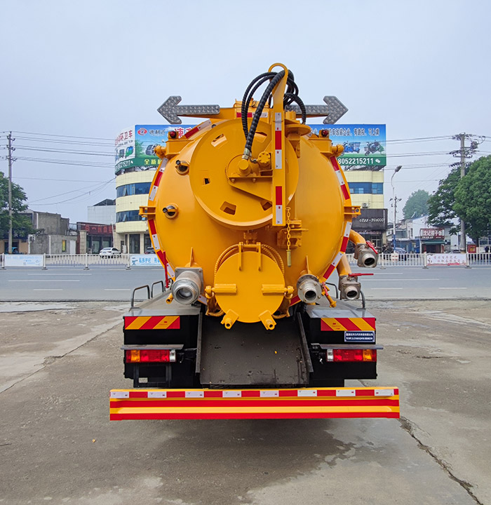 專(zhuān)力牌ZLC5180GQWS6清洗吸污車(chē)公告圖片