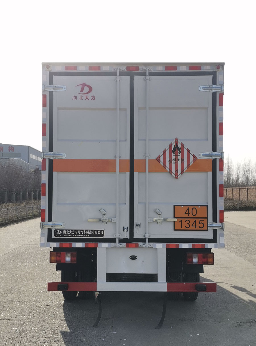 大力牌DLQ5041XRGZZ6易燃固体厢式运输车公告图片