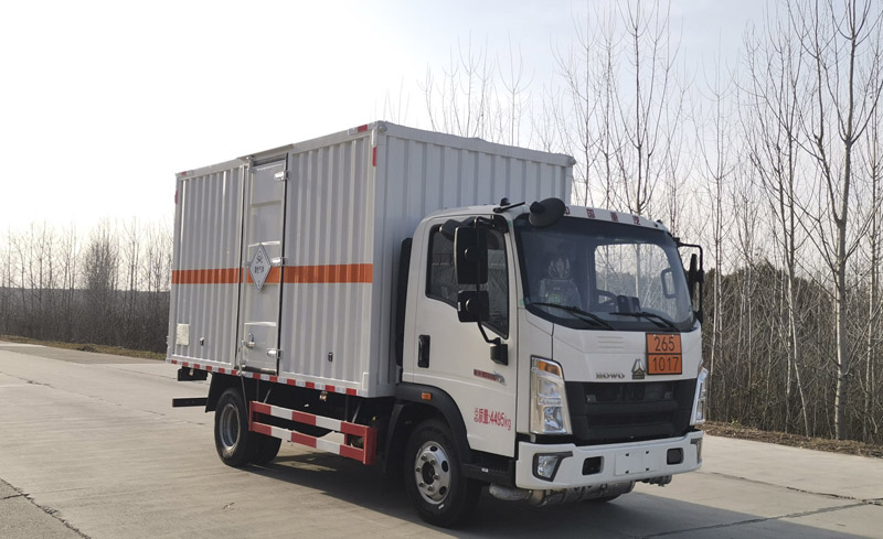 大力牌DLQ5040XDQZZ6毒性气体厢式运输车