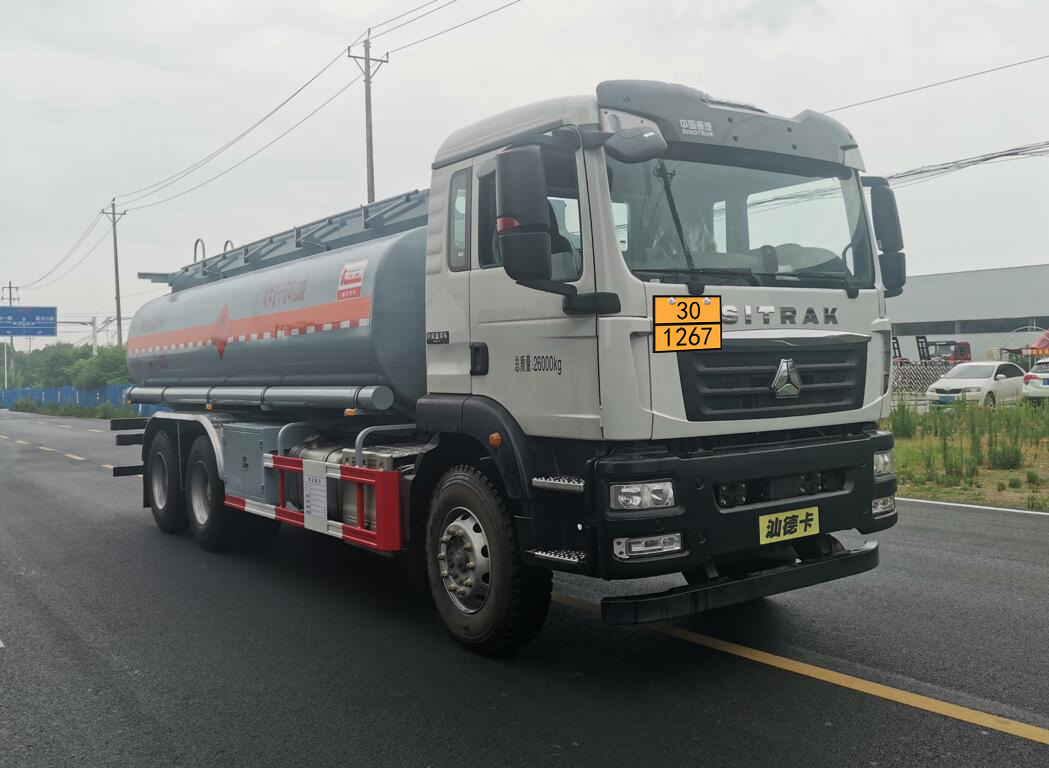HTT5260GRYZZ6型易燃液体罐式运输车图片
