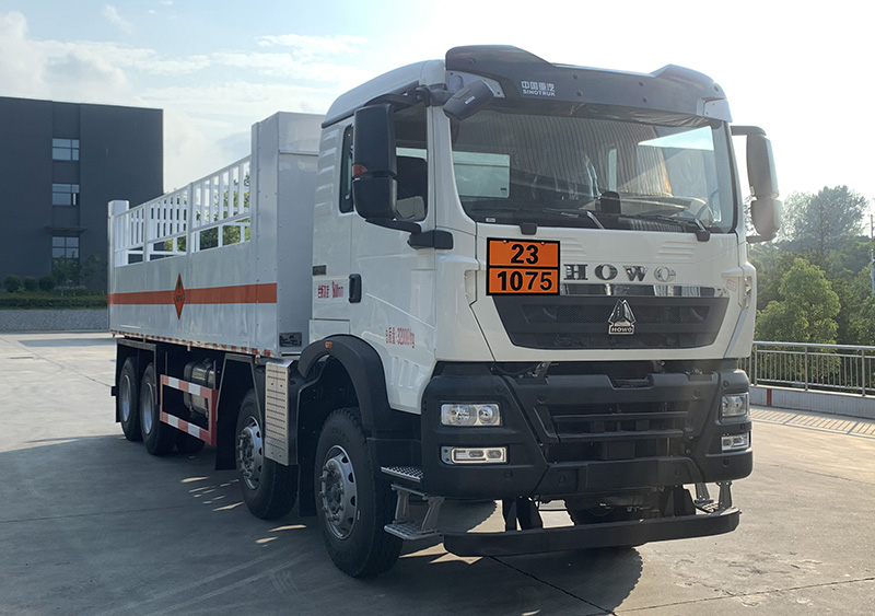 CLQ5327TQP6ZZ型气瓶运输车图片