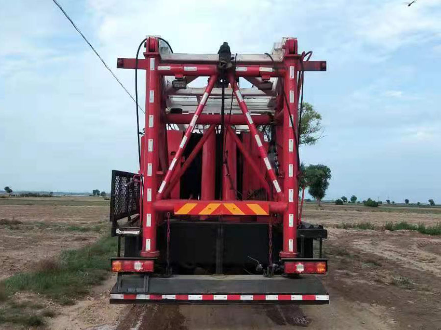 專(zhuān)致牌YZZ5313TXJSX6修井機(jī)公告圖片