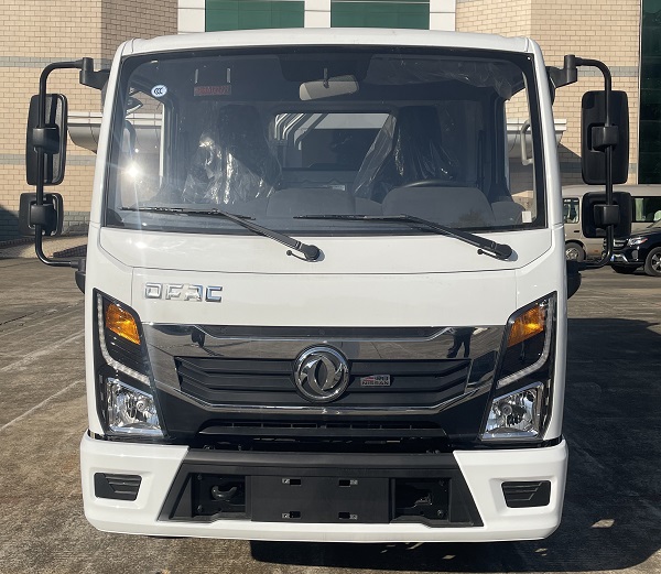 東風(fēng)牌EQ5070XTYS6密閉式桶裝垃圾車公告圖片