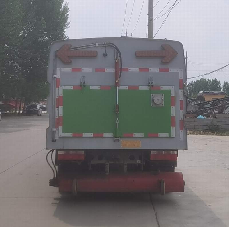 華梁天鴻牌LJN5070TXCEQ6吸塵車公告圖片