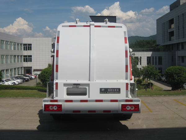 福龍馬牌FLM5090TCAFA6餐廚垃圾車(chē)公告圖片