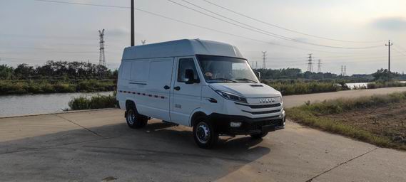 依維柯牌NJ5046XXYZA廂式運(yùn)輸車(chē)公告圖片