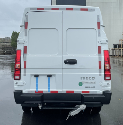 依維柯牌NJ5046XXYZA廂式運(yùn)輸車(chē)公告圖片