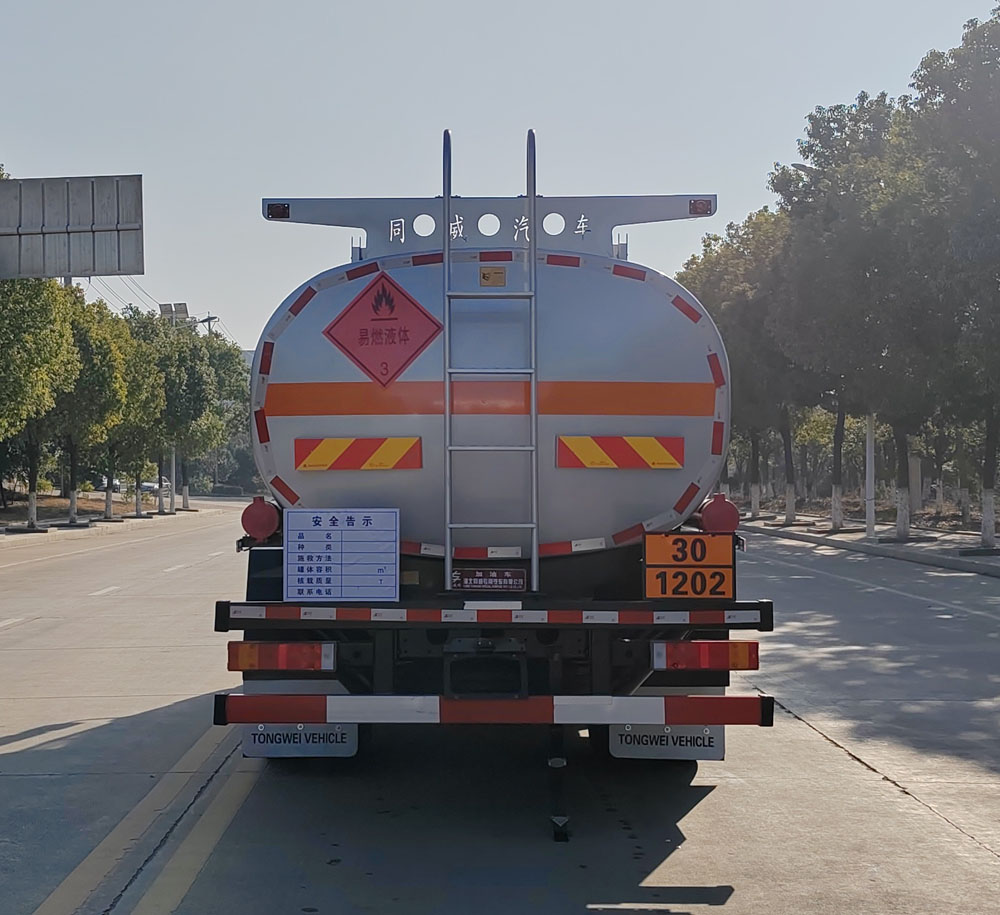 專威牌HTW5188GJYEC6加油車公告圖片