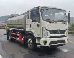 绿化喷洒车