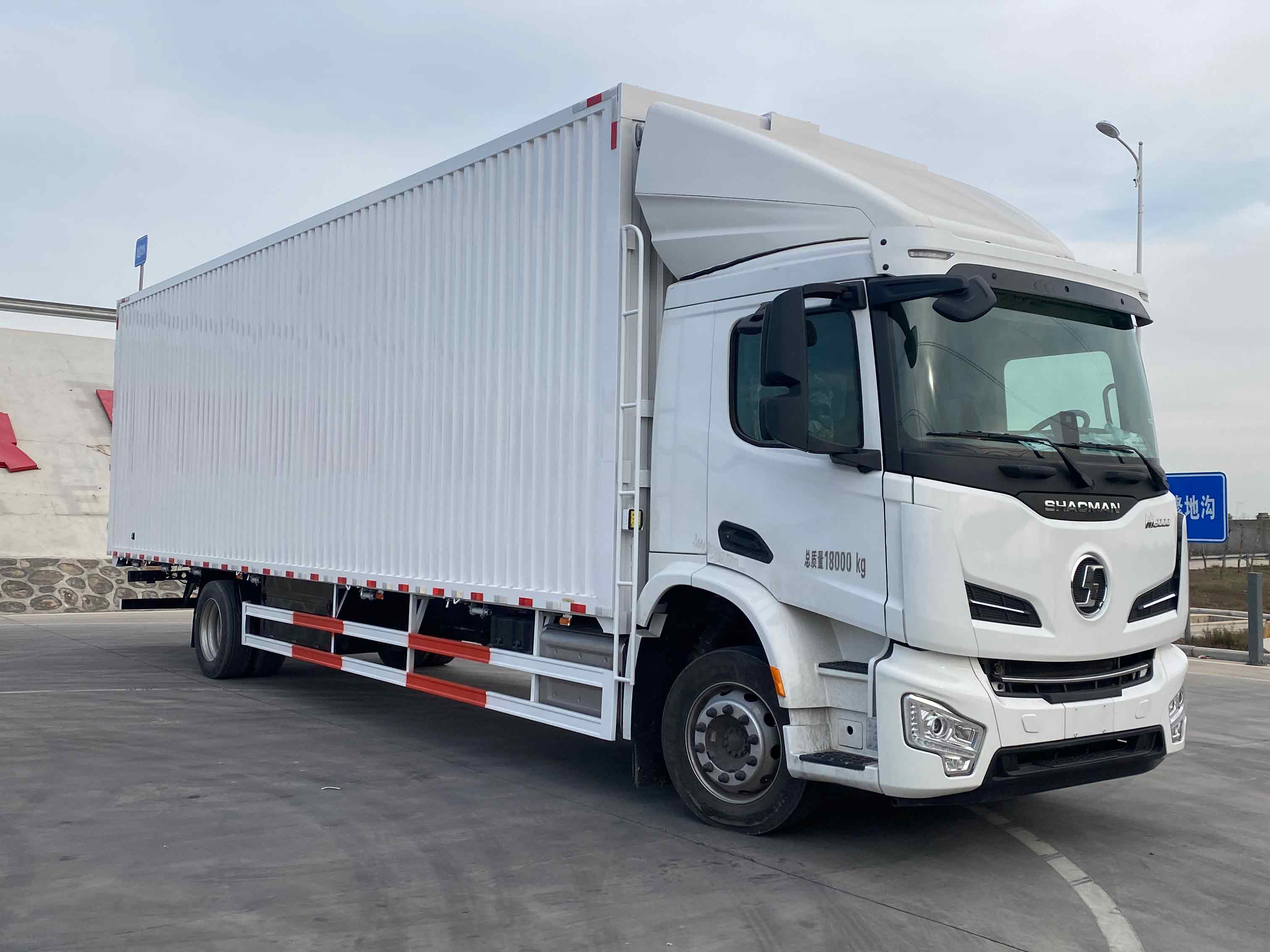 陜汽牌SX5189XYKVB721翼開啟廂式車公告圖片