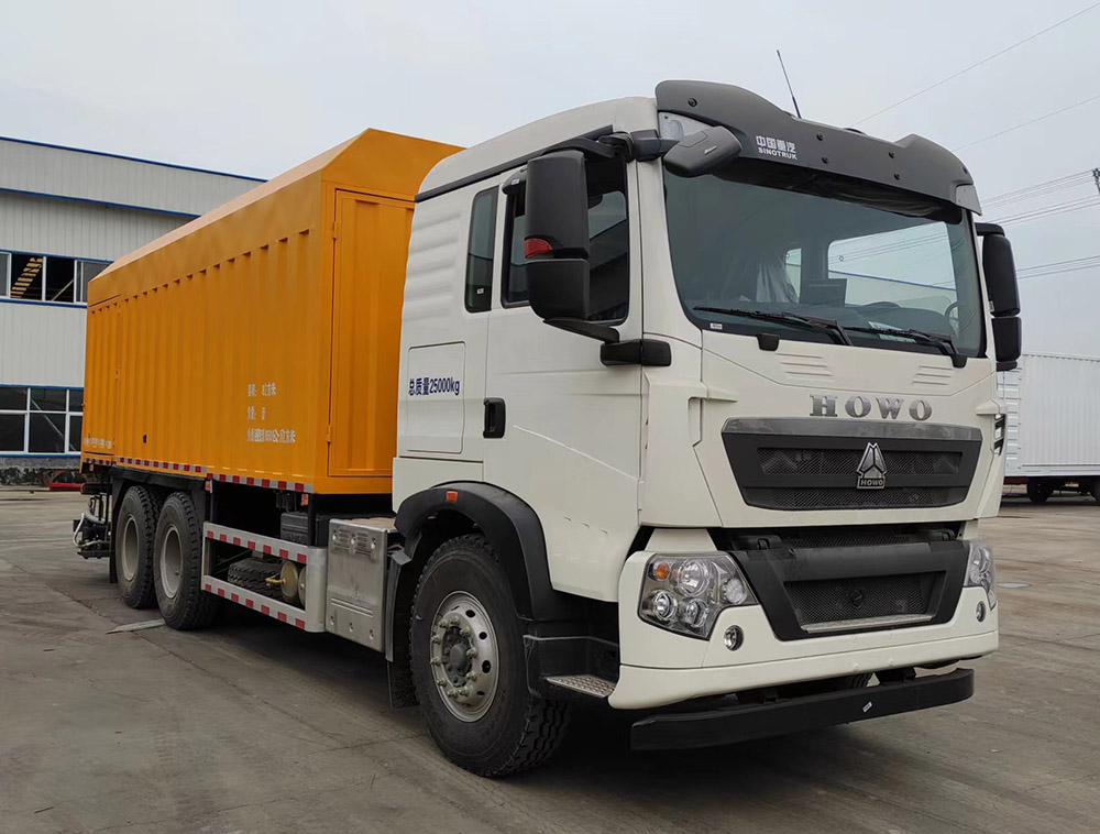 中豫國宇牌ZGY5251GLQ瀝青灑布車