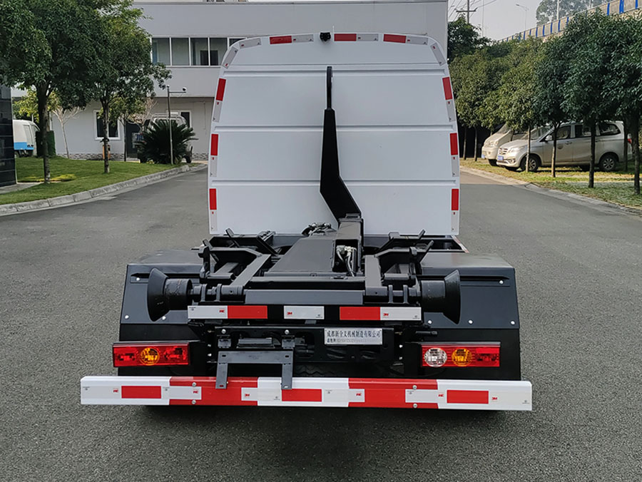鑫馳牌XQY5041ZXXEV純電動車廂可卸式垃圾車公告圖片