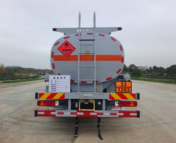 楚勝牌CSC5180GJYC6A加油車公告圖片