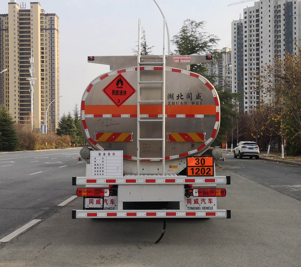 專威牌HTW5325GYYLCC6鋁合金運(yùn)油車公告圖片