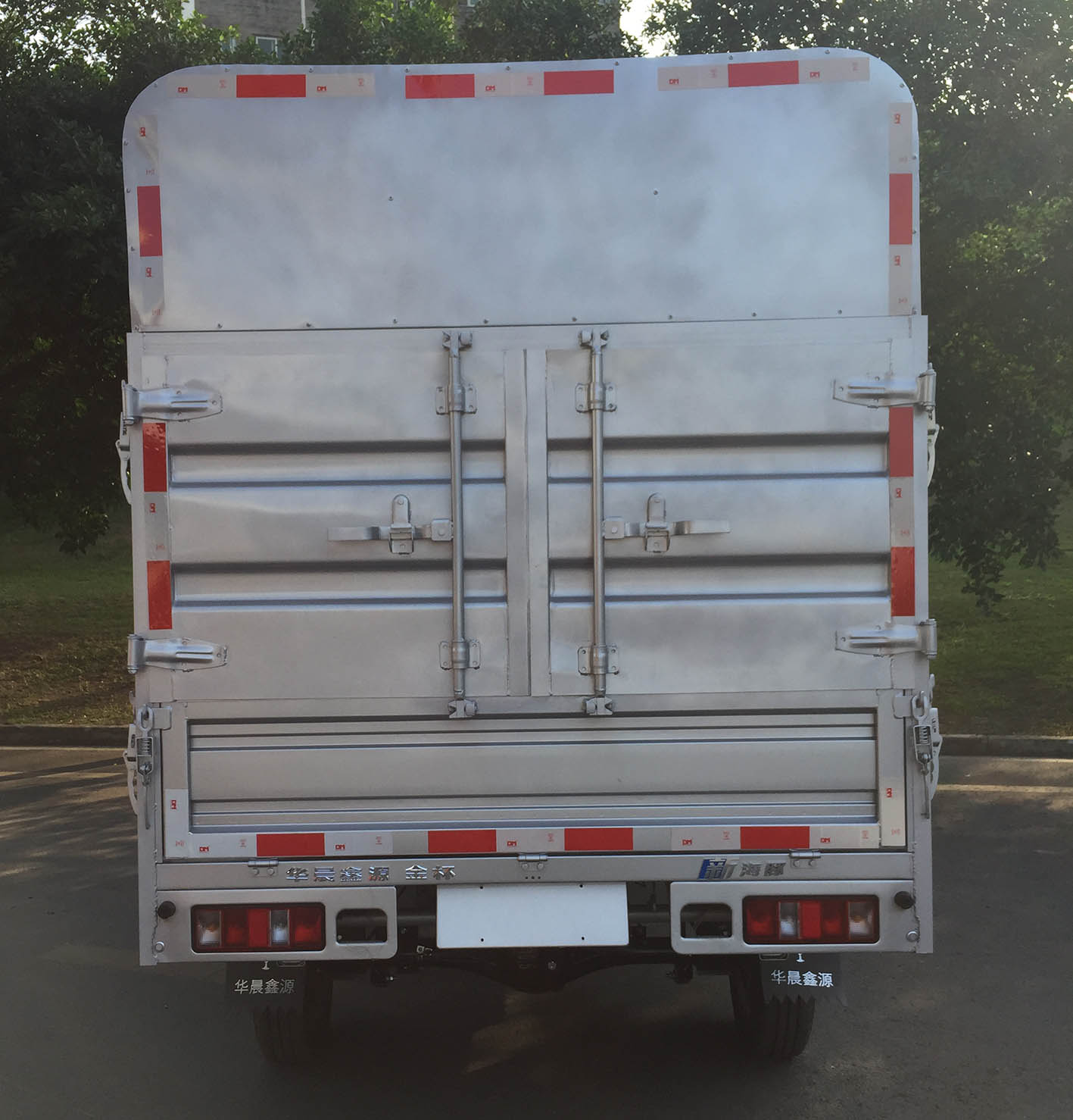 金杯牌JKC5032CCYD0L0BEV純電動倉柵式運輸車公告圖片