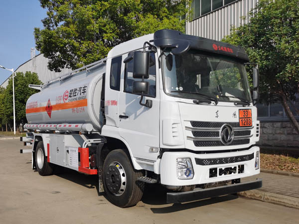 楚勝牌CSC5188GJYEZ6A加油車公告圖片