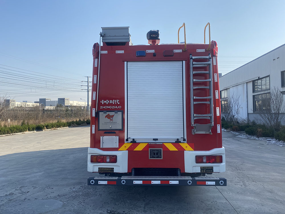 中卓時(shí)代牌ZXF5180GXFPM50/ST6泡沫消防車(chē)公告圖片