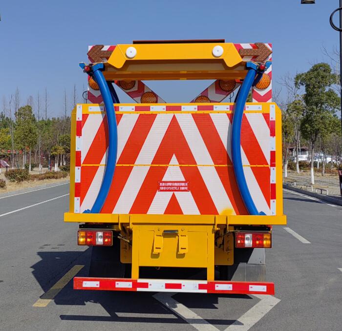 大隨興牌XDY5042TFZJ6防撞緩沖車公告圖片