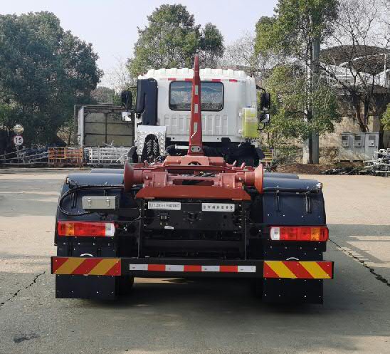 普羅科牌BJ5253ZXXE6-P1車廂可卸式垃圾車公告圖片
