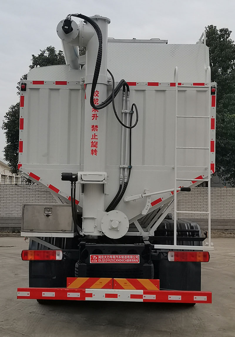 大力牌DLQ5311ZSLXND6CA散裝飼料運(yùn)輸車公告圖片