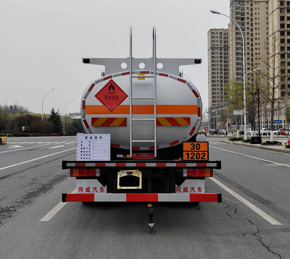 專(zhuān)威牌HTW5186GJYEC6加油車(chē)公告圖片