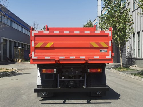 巨錚牌BCD5180TZLSX6渣料運(yùn)輸車公告圖片