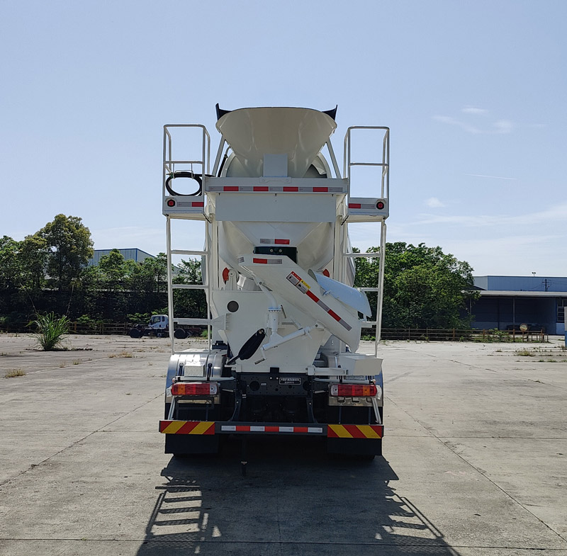 豪沃牌ZZ5312GJBV3067Z12BEV純電動(dòng)混凝土攪拌運(yùn)輸車公告圖片