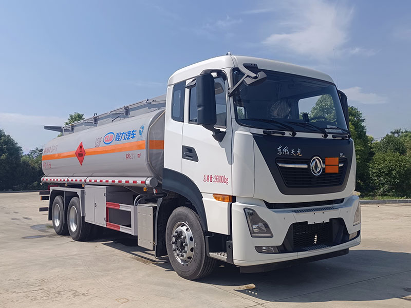 CL5261GYY6BWG型運(yùn)油車圖片