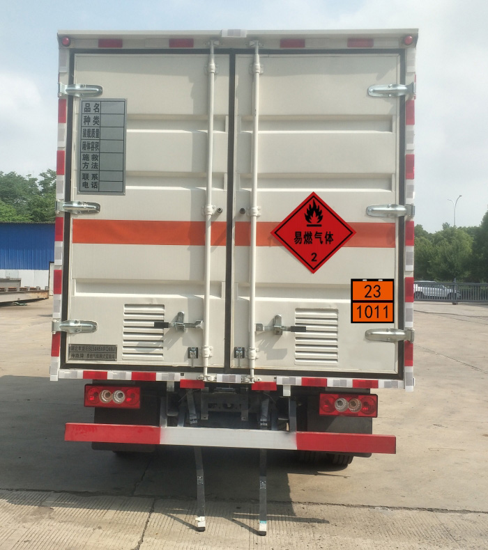 神路牌ESL5045XRQ6BJ易燃?xì)怏w廂式運(yùn)輸車公告圖片