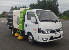 扫路车