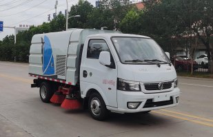 扫路车
