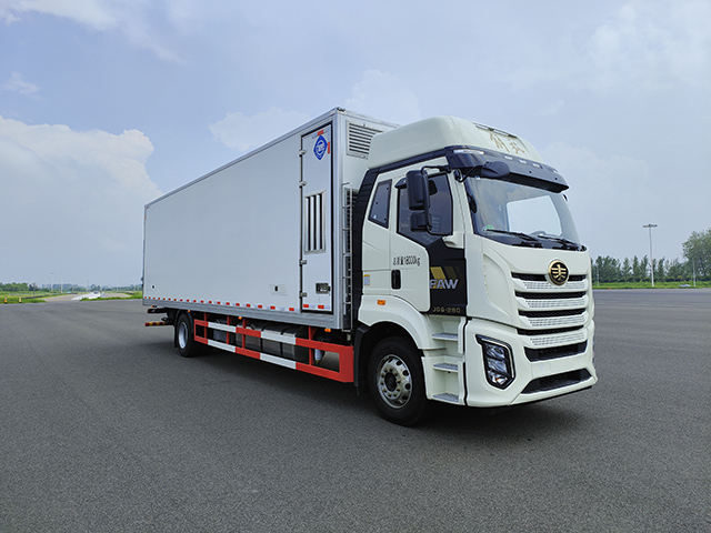 ZJL5181XCQC6型雛禽運(yùn)輸車(chē)圖片