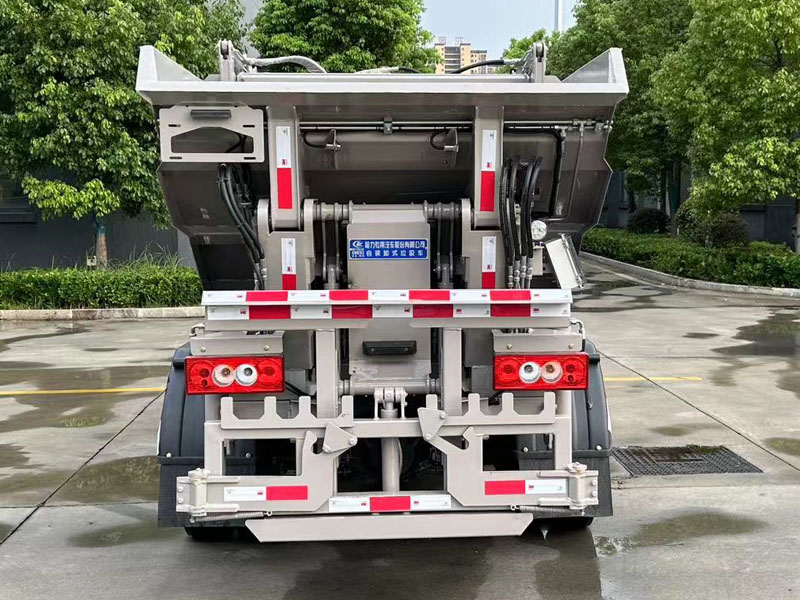 程力威牌CLW5040ZZZBHJ自裝卸式垃圾車(chē)公告圖片
