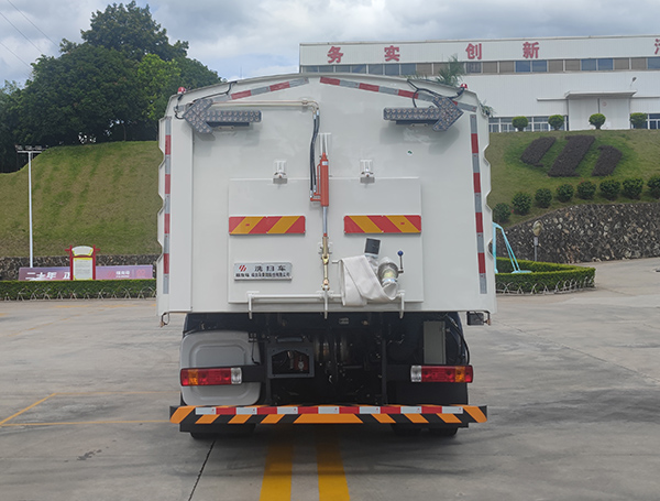 福龍馬牌FLM5181TXSYJ6S洗掃車公告圖片