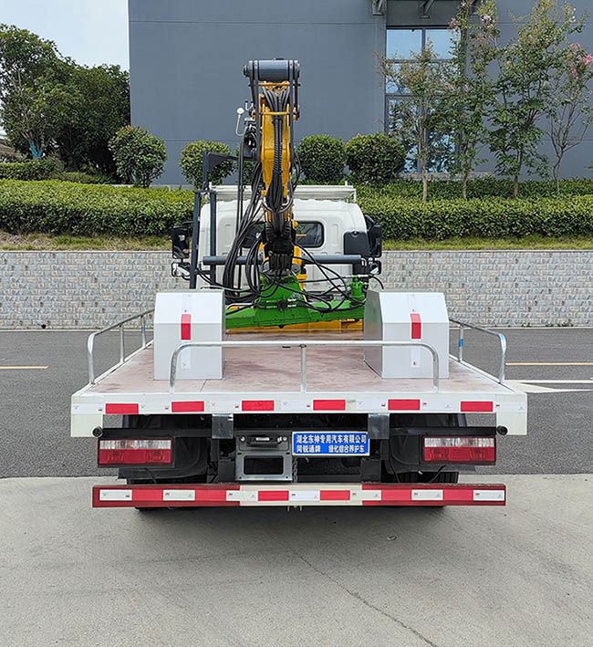 同銳通牌CAA5040TYHCD6綠化綜合養(yǎng)護車公告圖片