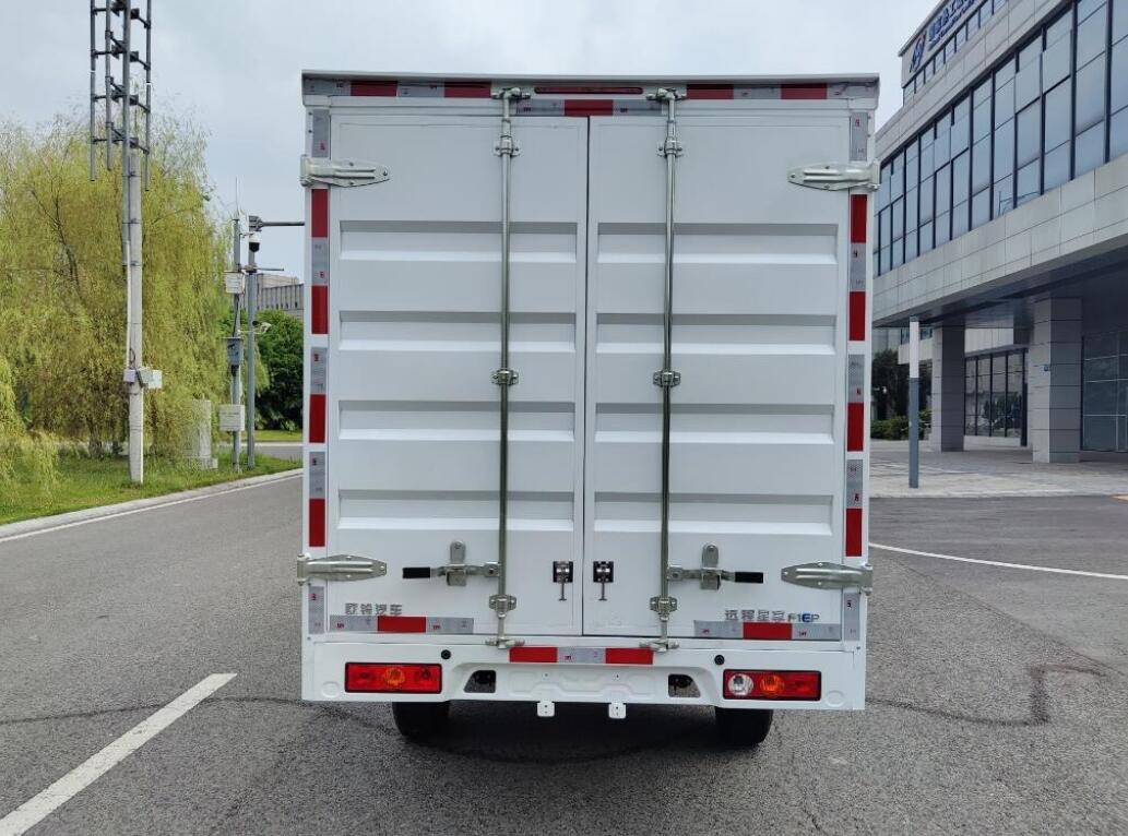 遠(yuǎn)程牌ZB5037XXYBEVGDP1純電動(dòng)廂式運(yùn)輸車公告圖片