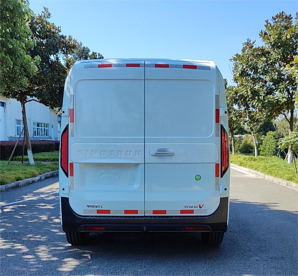 渝州牌YZ5040XXYYBFB0Z廂式運(yùn)輸車公告圖片