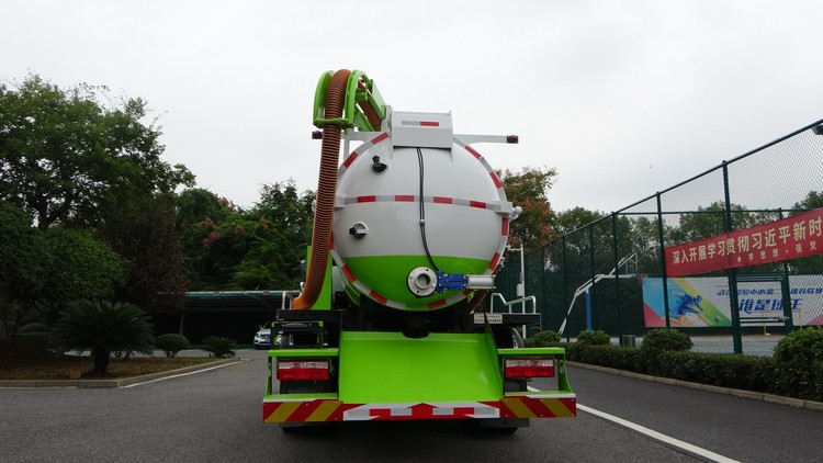 金銀湖牌WFA5121GXWBEV純電動吸污車公告圖片