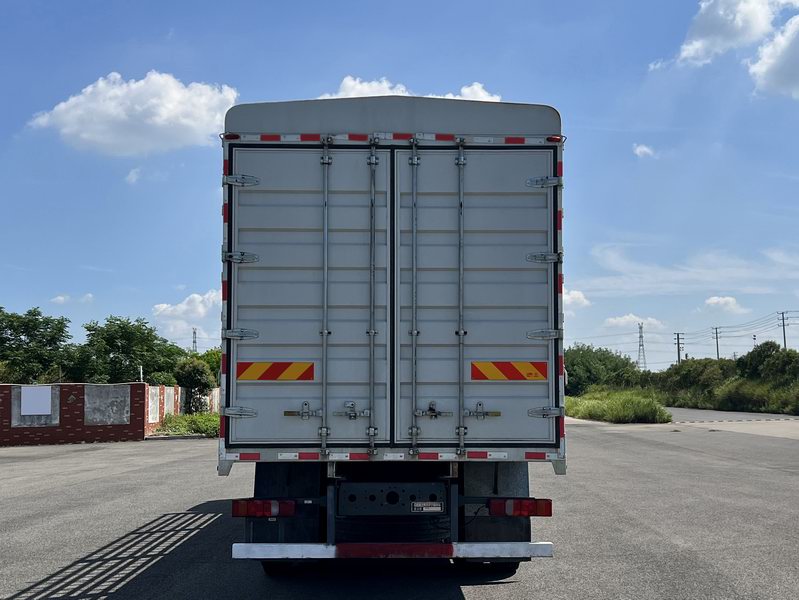 豪沃牌ZZ5327CCYV446KF1K倉(cāng)柵式運(yùn)輸車(chē)公告圖片