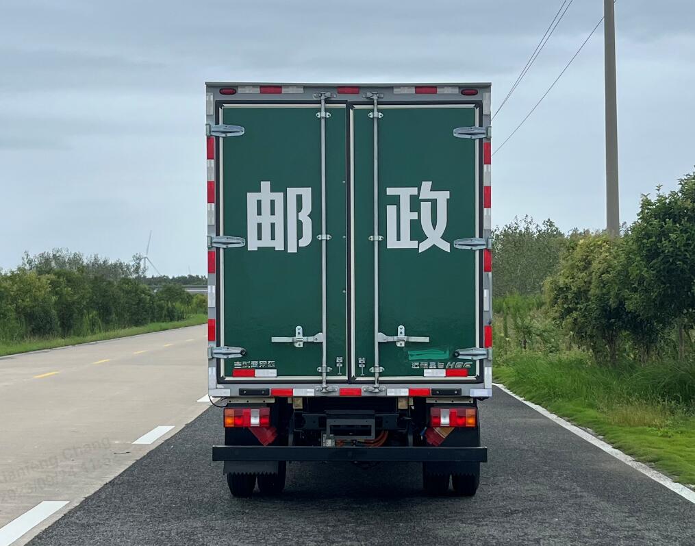 遠(yuǎn)程牌JGL5049XYZBEVGP1純電動(dòng)郵政車(chē)公告圖片