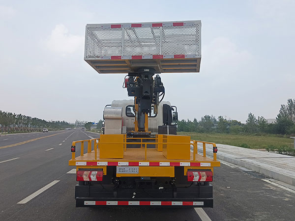 瑞雅晟牌RRR5040JGKH6高空作業(yè)車公告圖片