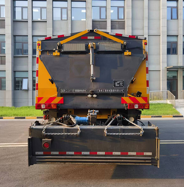 徐工牌XZJ5250TXBW瀝青路面熱再生修補(bǔ)車公告圖片