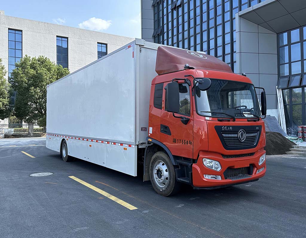 中汽牌ZQZ5183XWTD6舞臺(tái)車(chē)