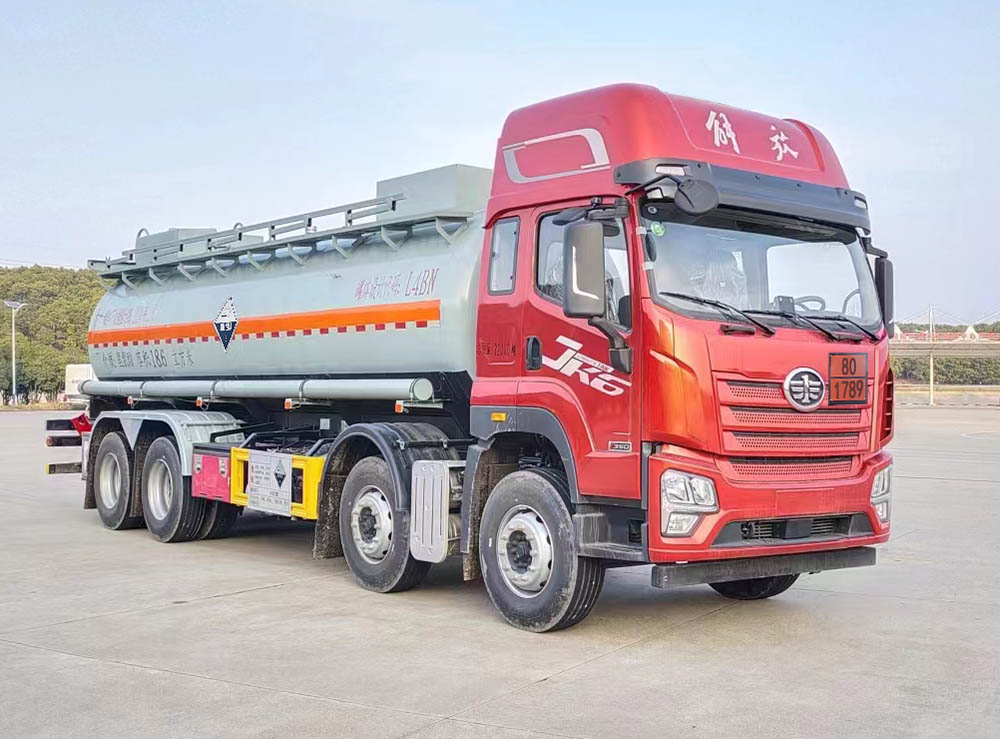 楚風牌HQG5320GFW6CA腐蝕性物品罐式運輸車