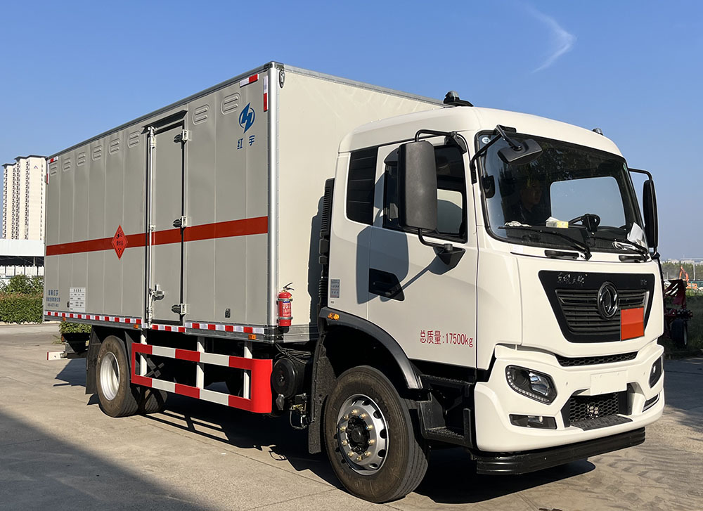 紅宇牌HYZ5180XQYDF爆破器材運(yùn)輸車公告圖片